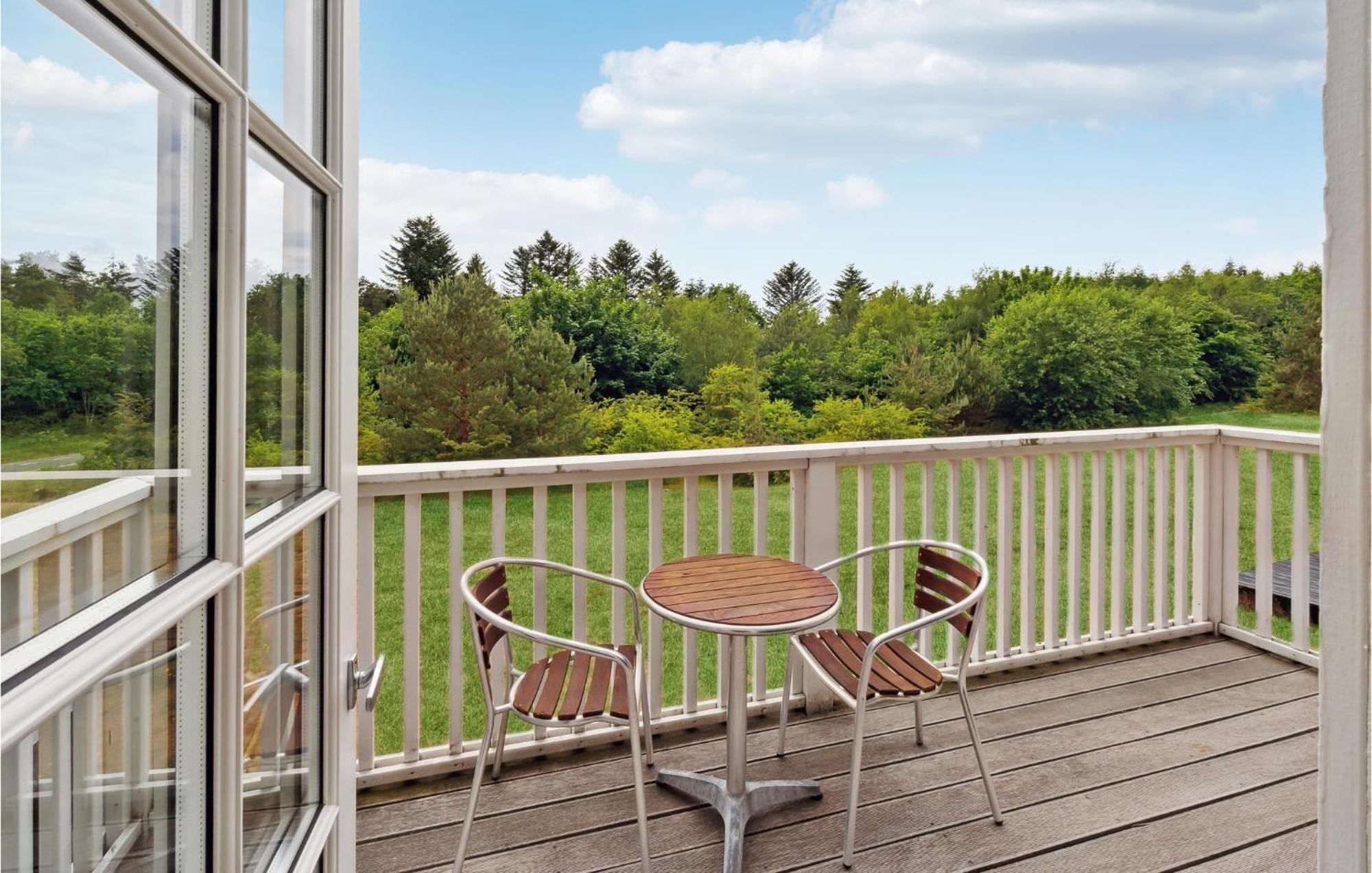 Nice Home In Gjern With Wifi Extérieur photo